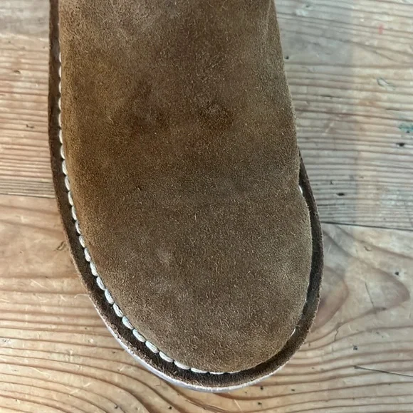 Adorable Booties, VGUC - Picture 8 of 8